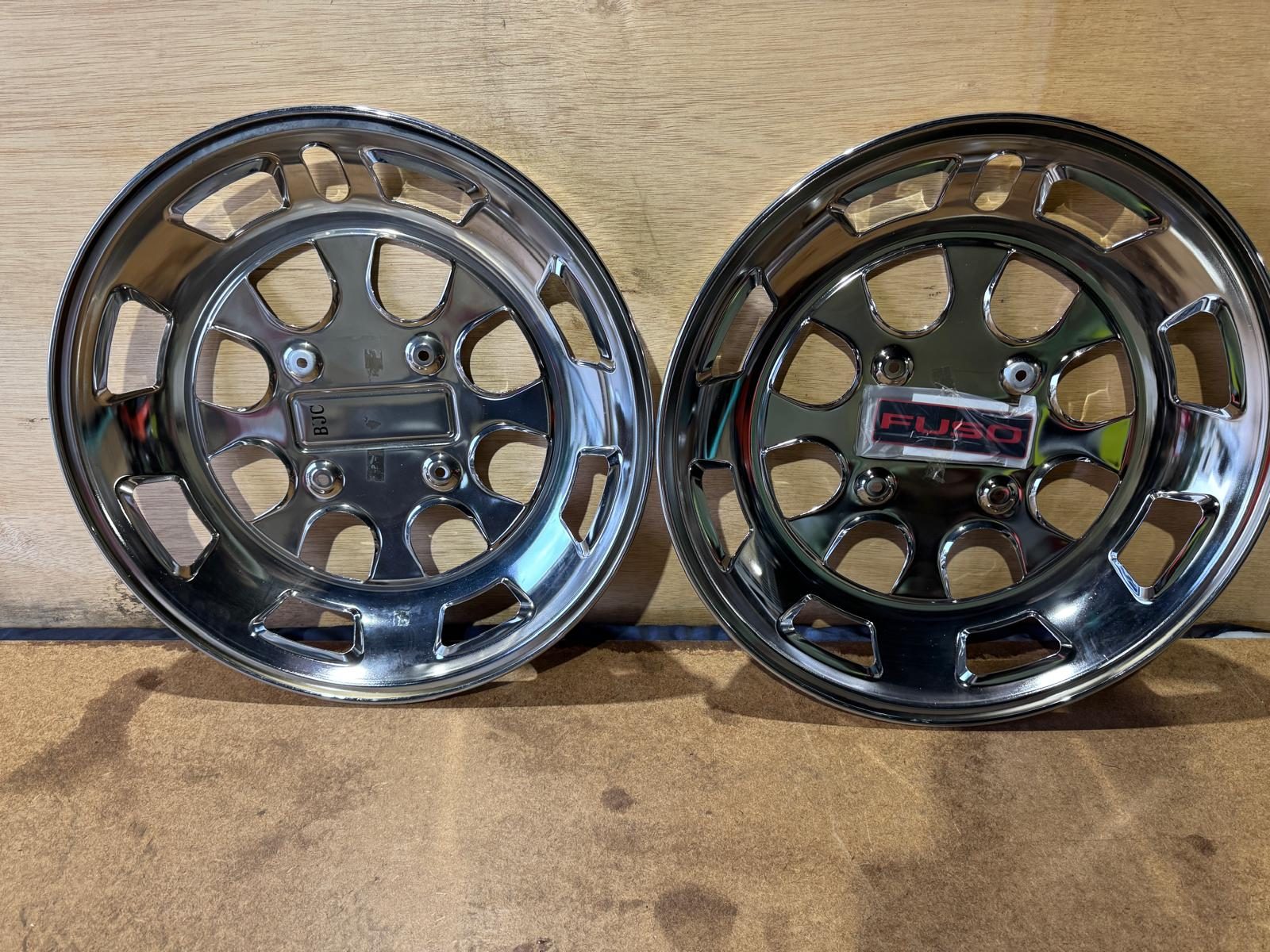 CG-P45 | Mitsubishi Fuso Chrome Wheel Caps (Front & Side) - 22.5-inch