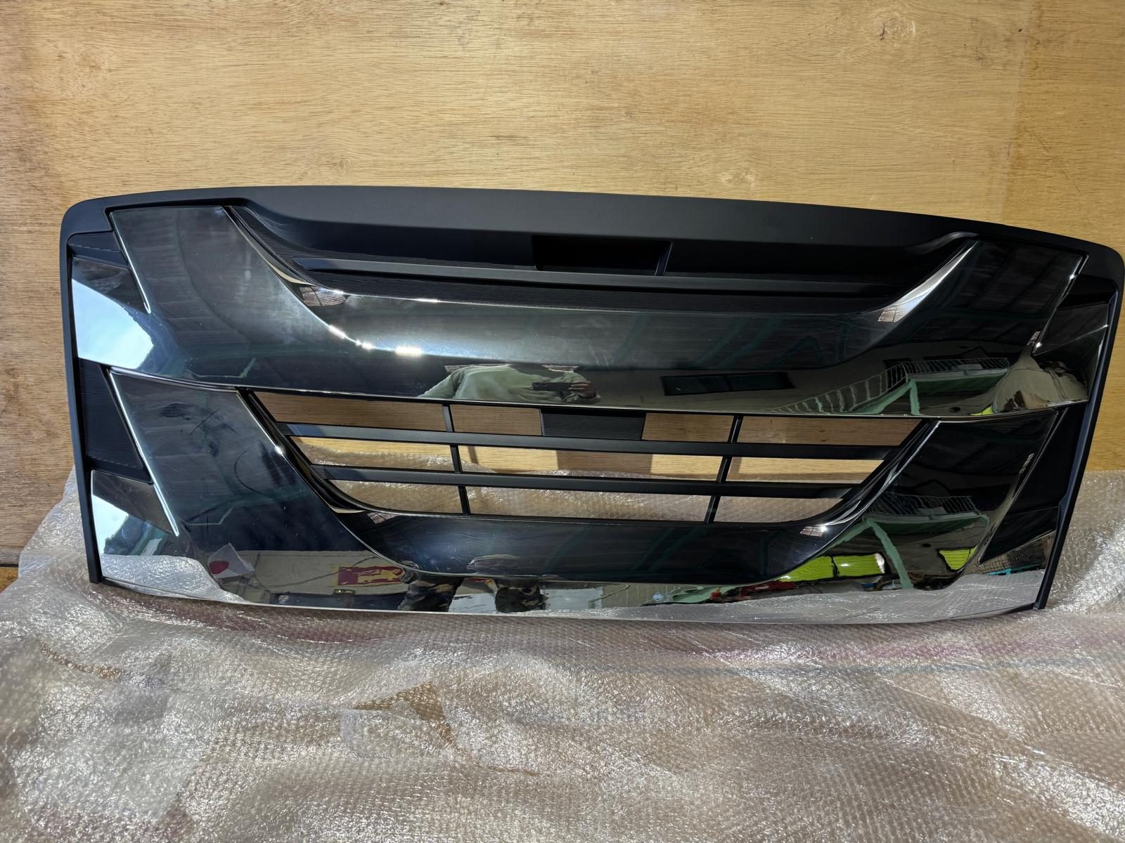CG-P50 |  Isuzu Five Star Giga Front Grille