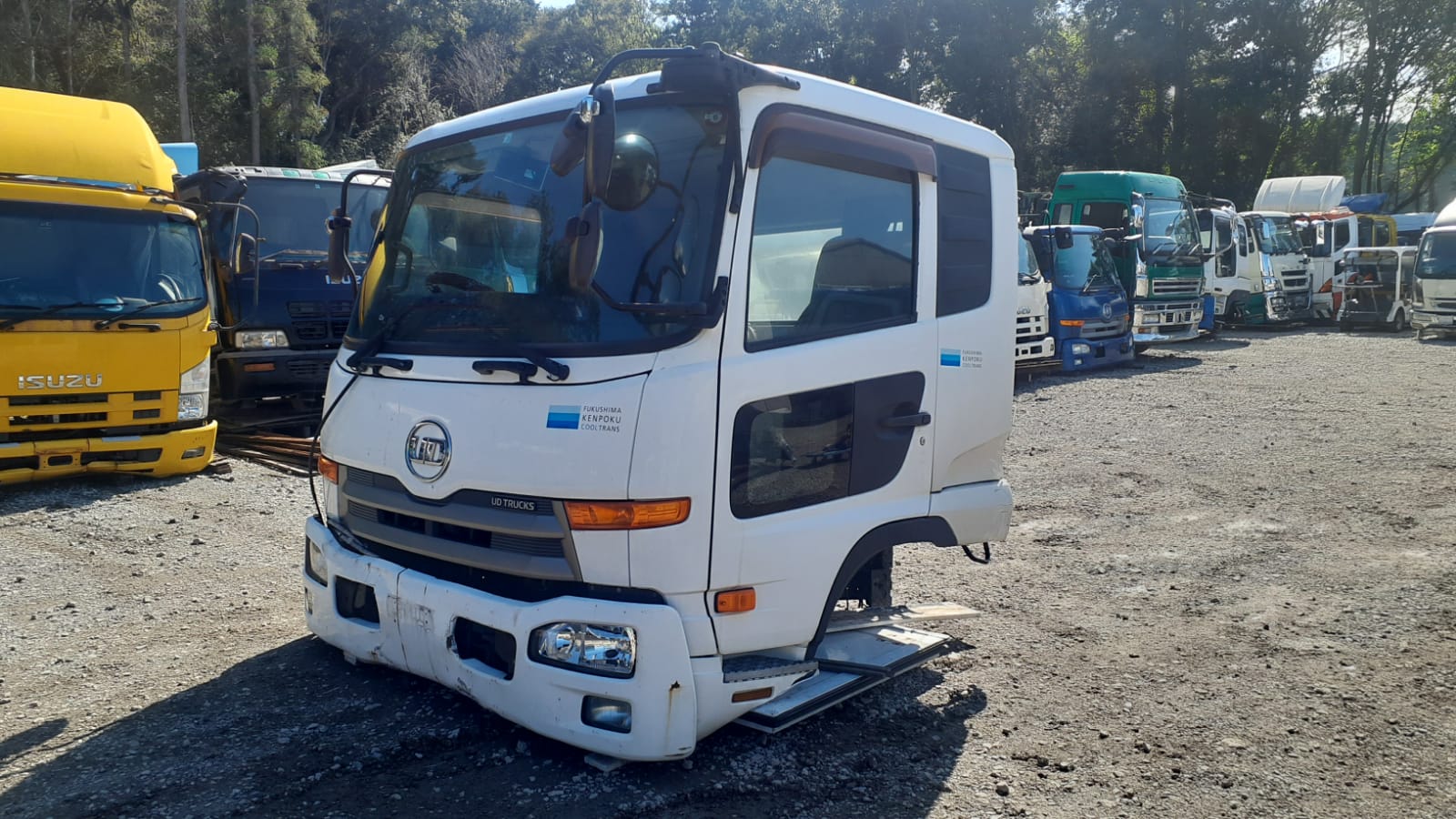 [REF.No: CE-BA-13] Cabin only UD Trucks Cabin with bed MK38L-11211 TKG-MK38L December 2012