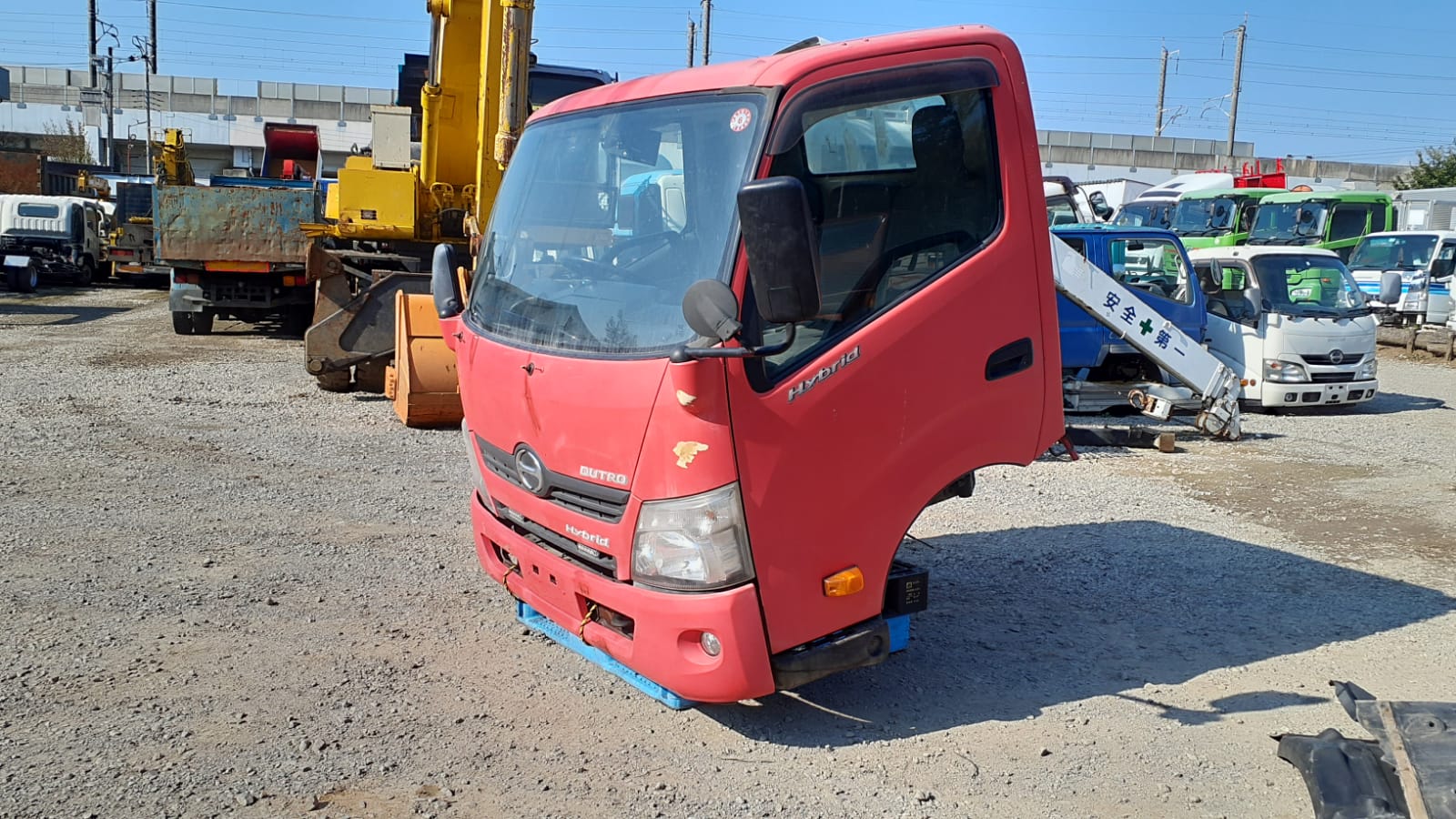 [REF.No: CE-BB-43] Cabin only Hino Dutro Cabin XKU710-0001734 TQG-XKU710M November 2012