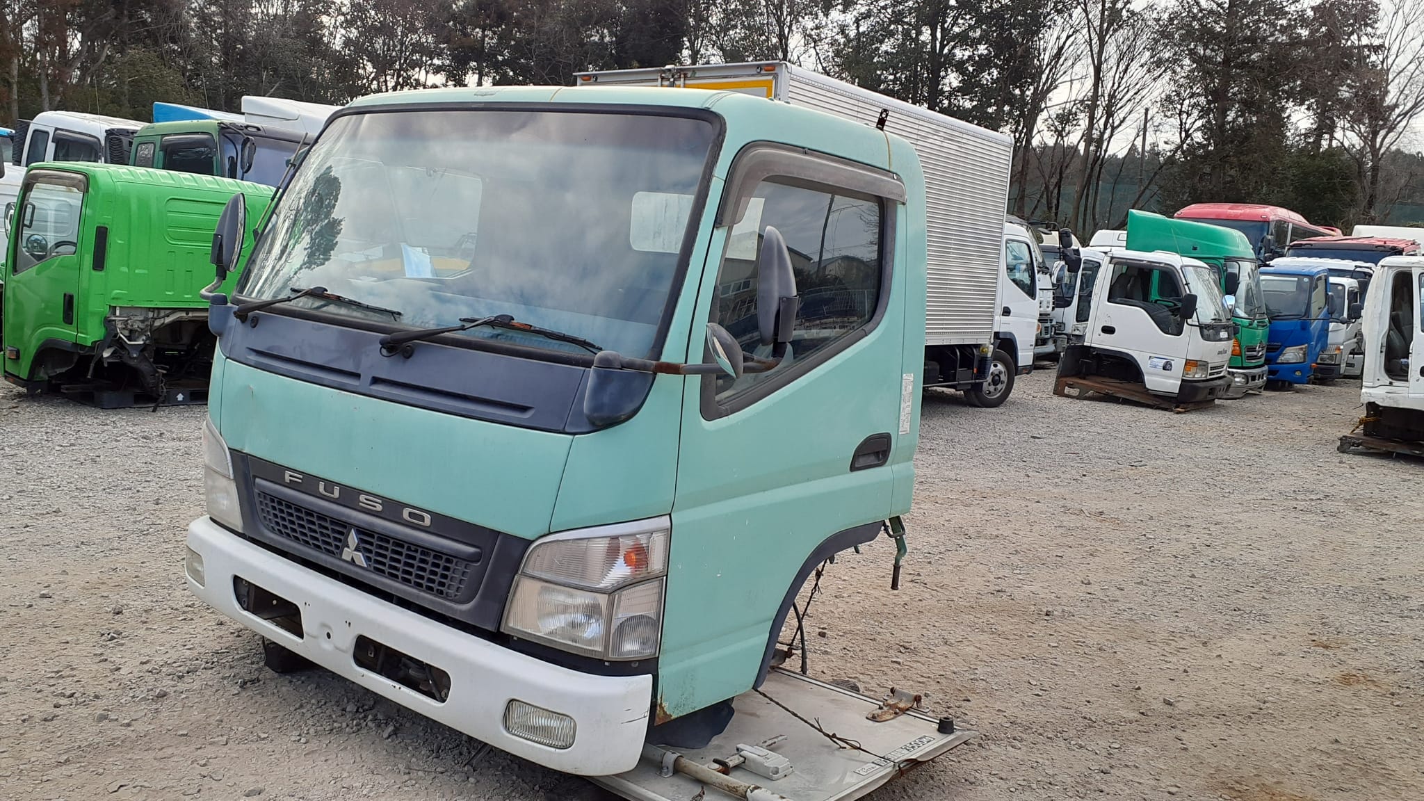 [REF.No: CF-AB-16] Cabin only Mitsubishi Canter Cabin FE83DY-540482 PDG-FE83DY September 2007
