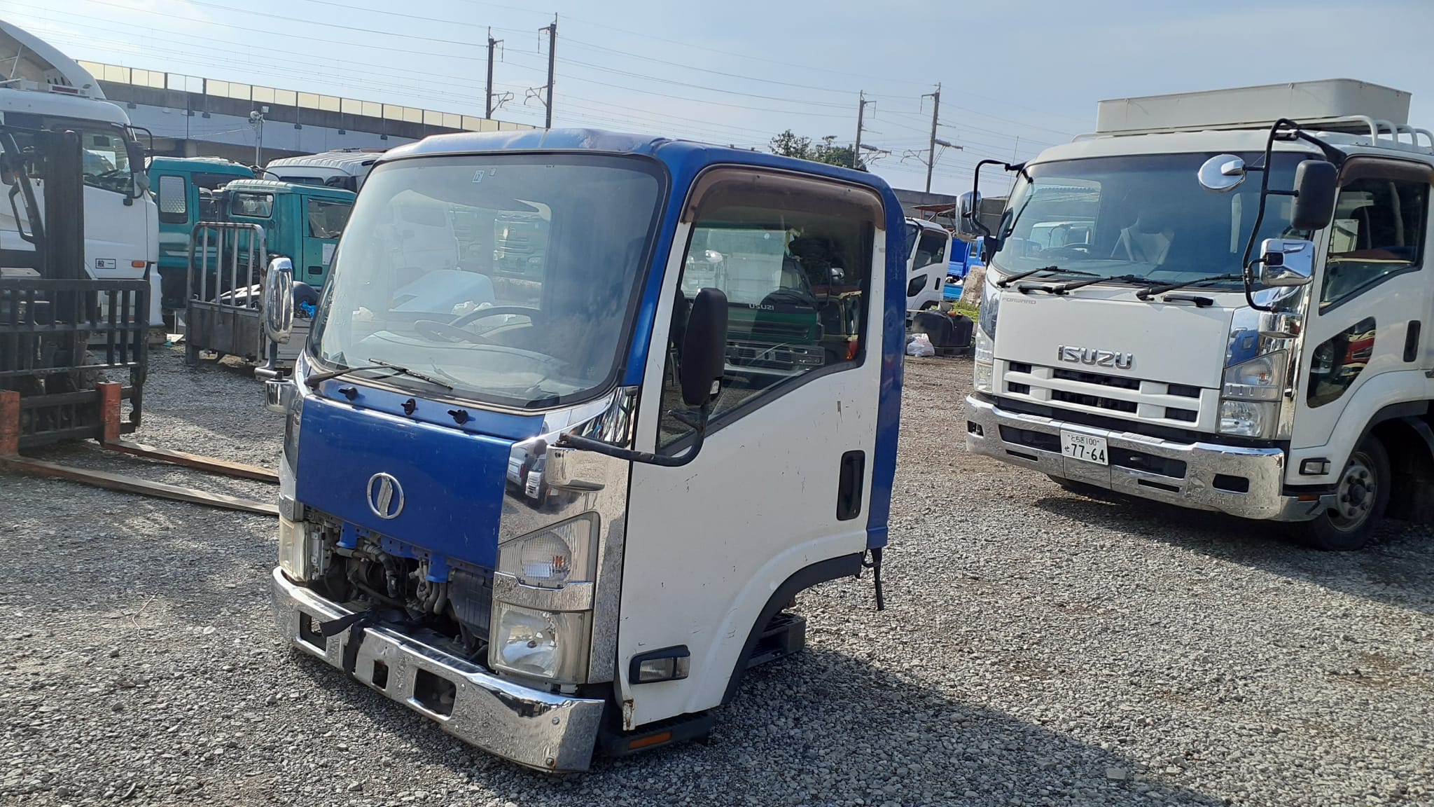[REF.No: CF-AG-34] Cabin only Nissan Diesel Condor Cabin BLR85-7000012 BKG-BLR85AR September 2007