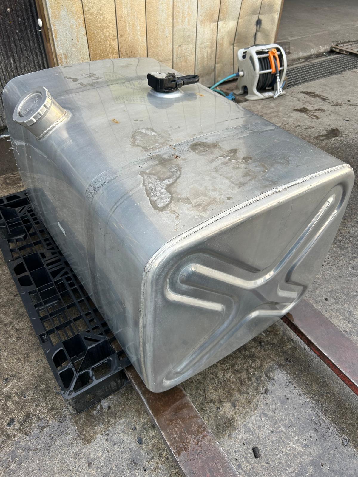 [REF.NO: CG-AH-14-P1] Aluminum Fuel Tank Diesel Isuzu