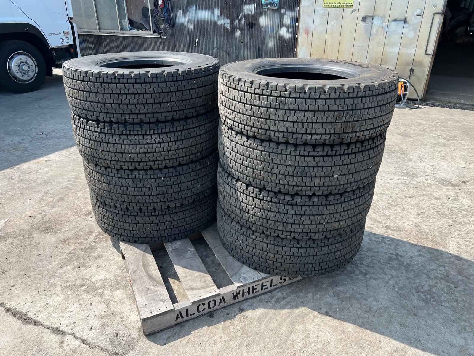 [REF.NO: CG-AH-22-P3] 265 70R19.5 Bridgestone 2023 Model 8 tires 80% tread Studless winter tires