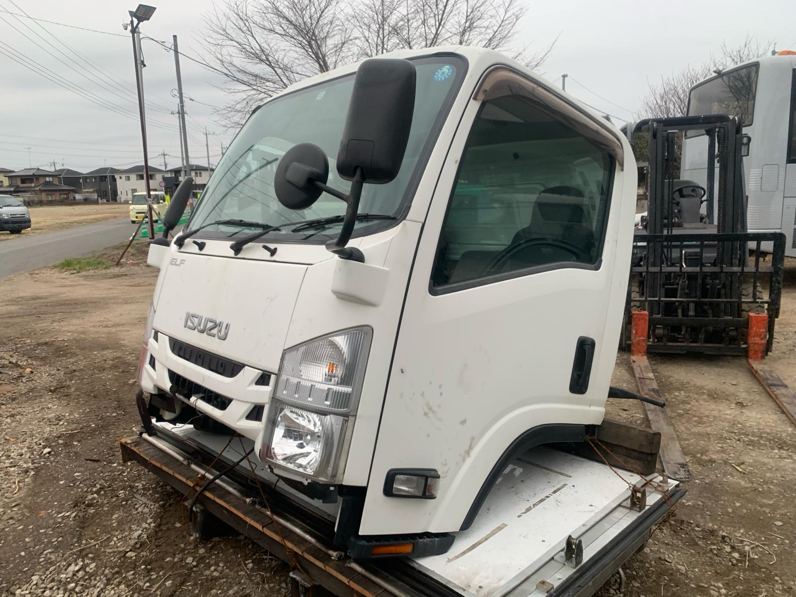 Cabin only Isuzu Elf Cabin NMS85-7002771 TPG-NMS85AN December 2016 [Ref. No: CE-AC-76]