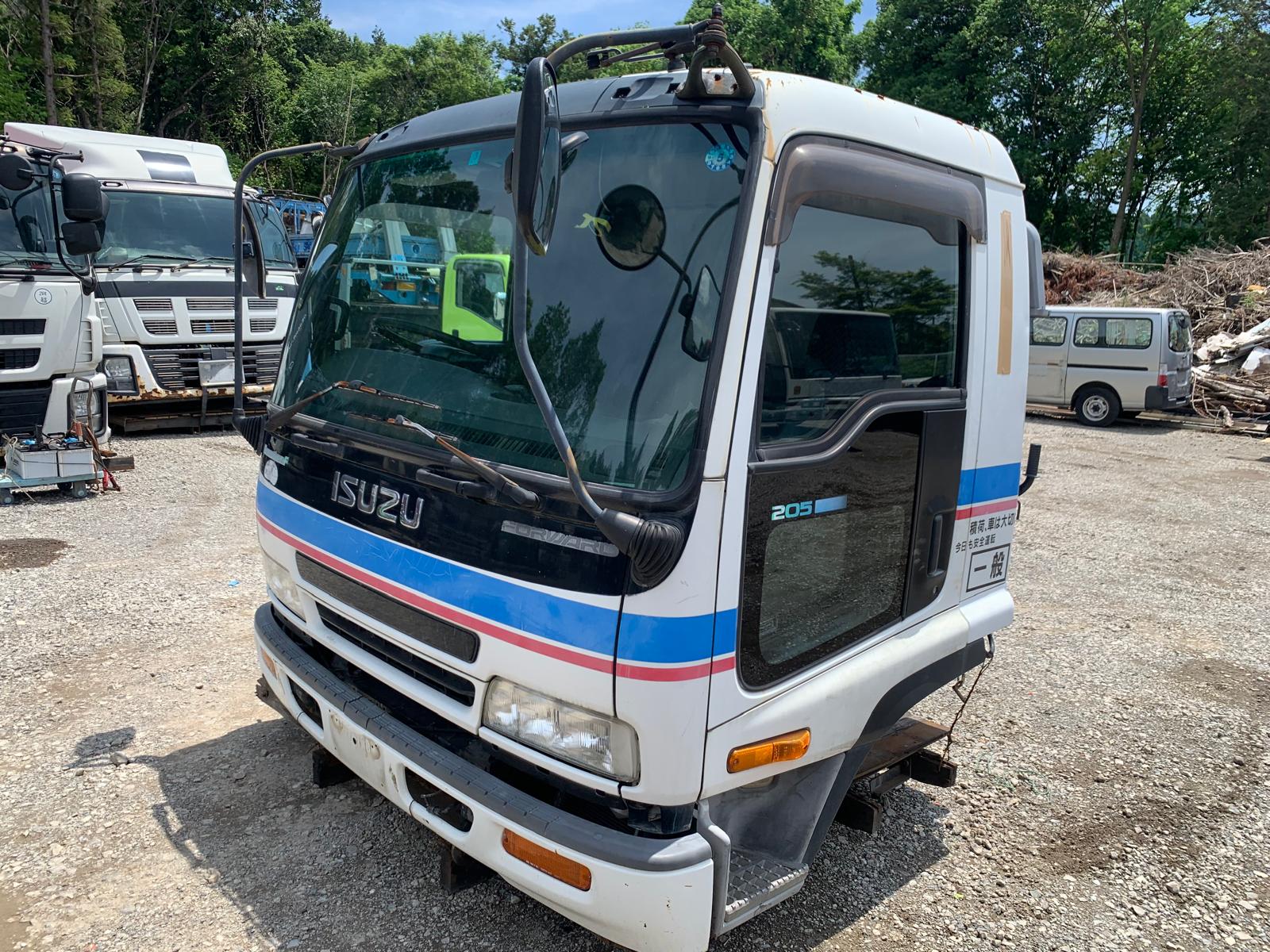 Cabin only Isuzu Forward Cabin FRR35J4S-7002030 KK-FRR35J4S [Ref. No: CE-AE-141]