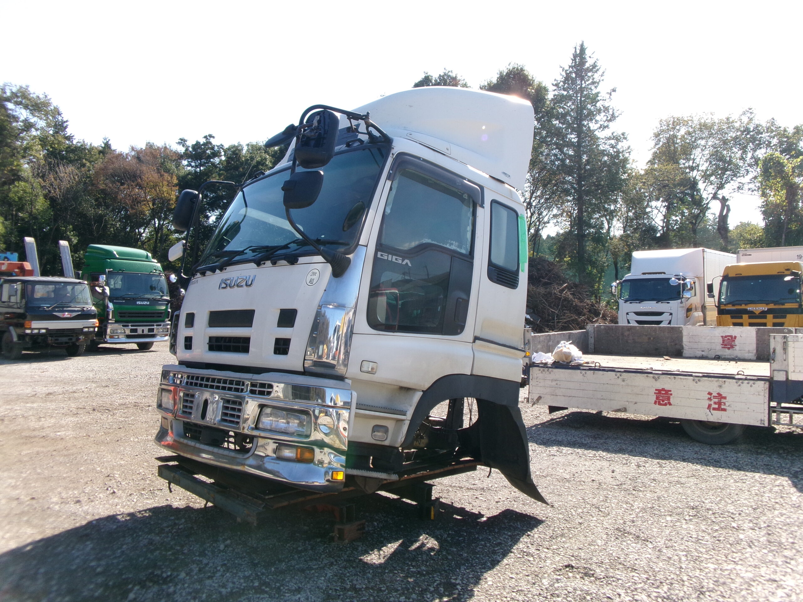 Cabin only Isuzu Giga Cabin CYY77V8J-7000201 CYJ77V8J with bed [REF.No: CD-BB-32]
