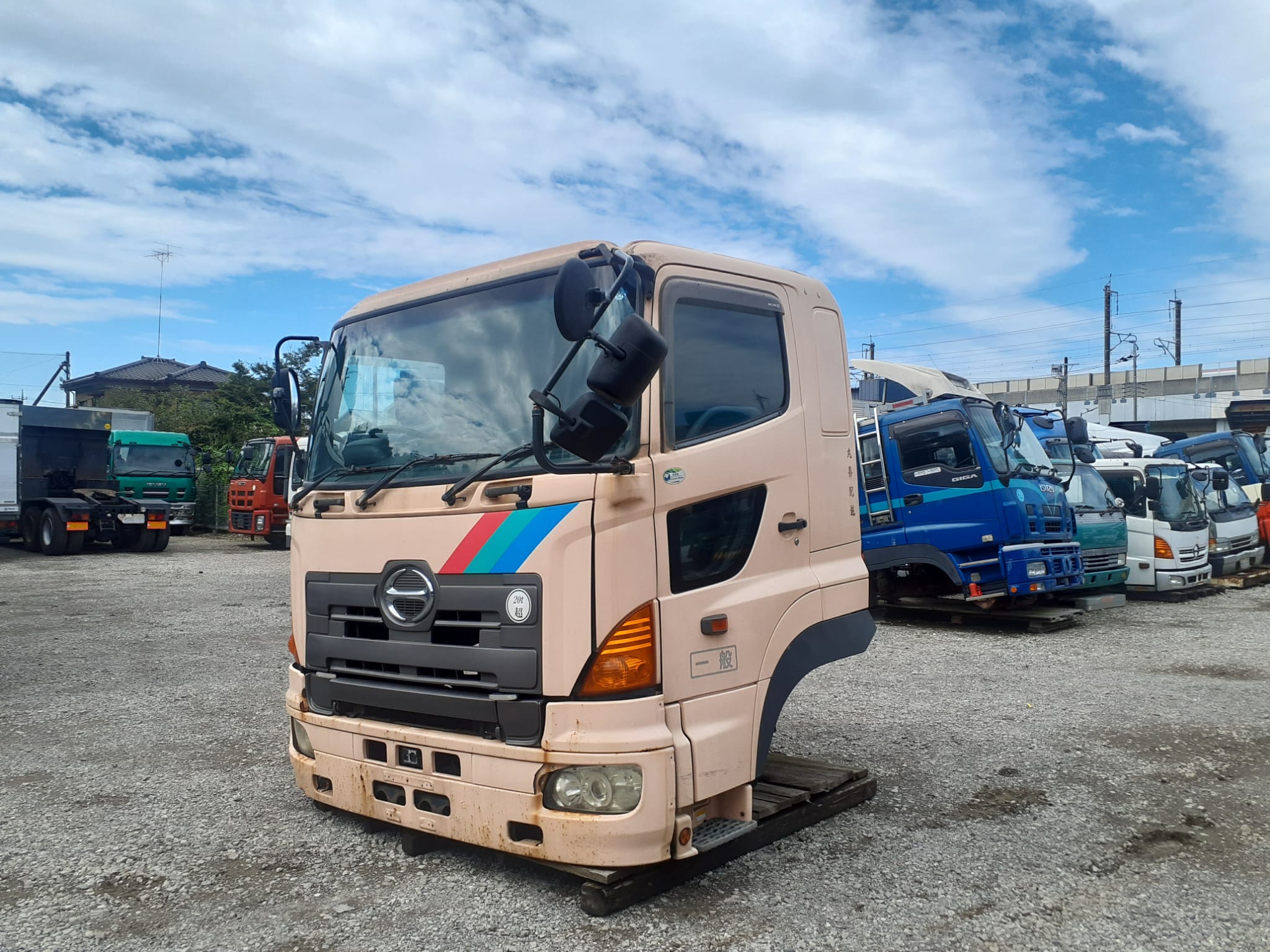 [REF.No: CD-AH-53] Cabin only Hino Profia Cabin FW1EXY-13166 with bed