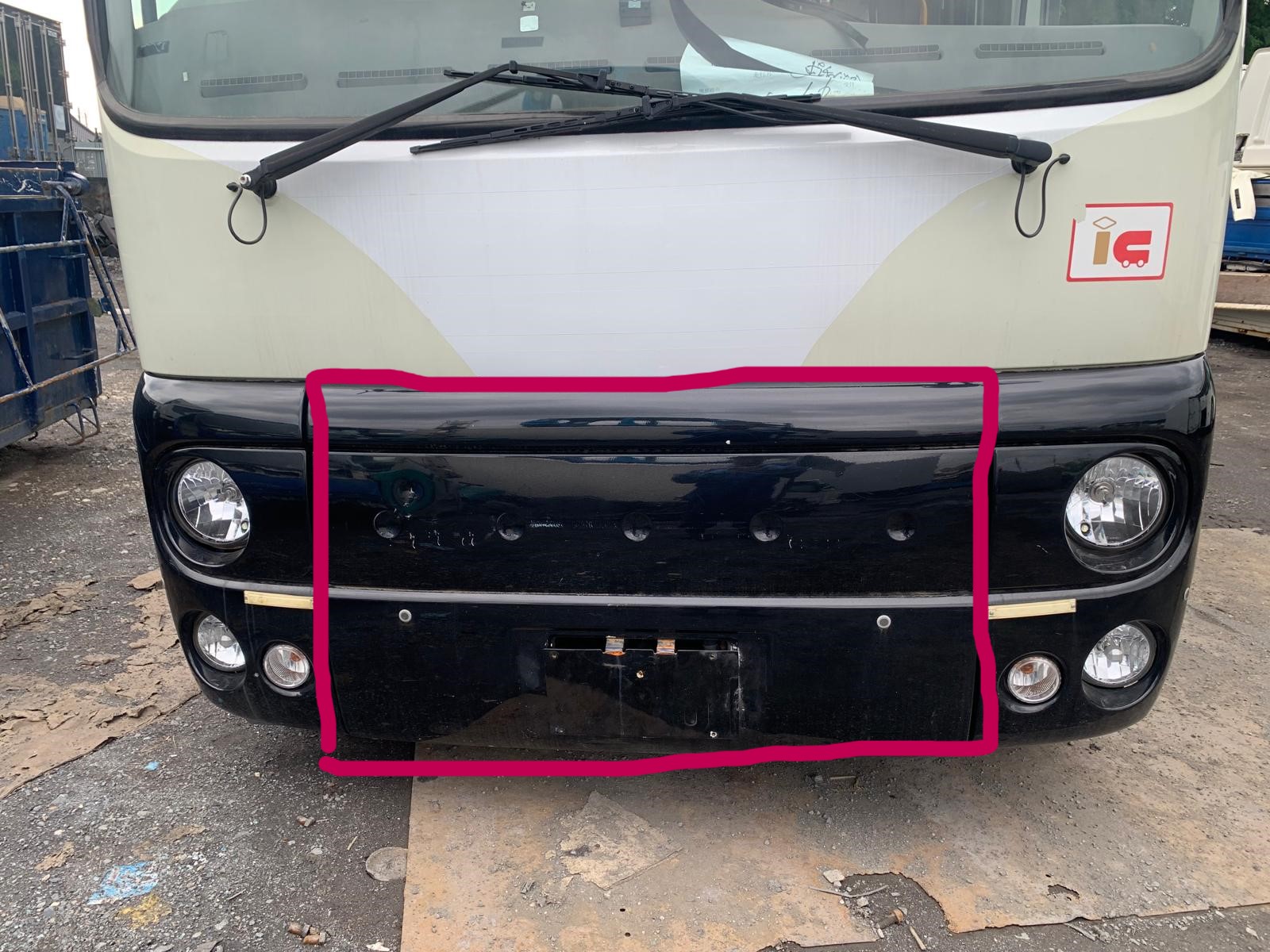 [REF.No:CE-AG-21-P5] Hino Poncho Front Bumper　