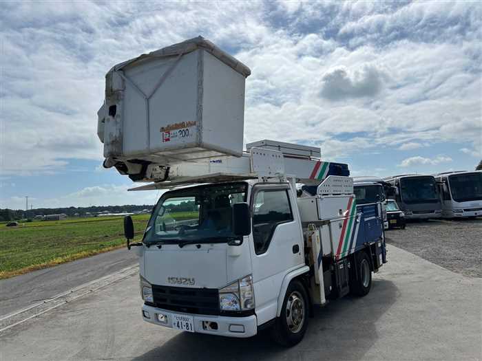 Isuzu Elf Truck