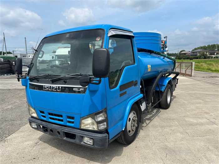Isuzu Elf Truck