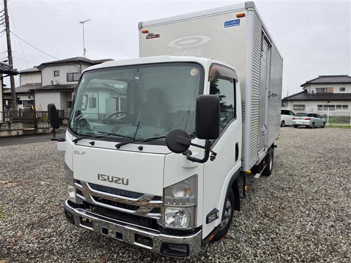 Isuzu Elf Truck